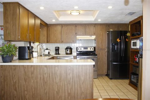 House in New Port Richey, Florida 4 bedrooms, 158.68 sq.m. № 1900674 - photo 21