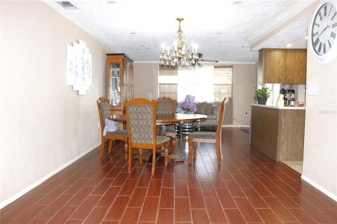 House in New Port Richey, Florida 4 bedrooms, 158.68 sq.m. № 1900674 - photo 7