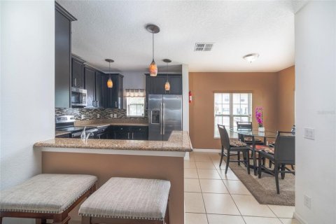 Touwnhouse à vendre à Davenport, Floride: 3 chambres, 152.92 m2 № 1765147 - photo 7