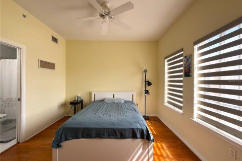 Condominio en alquiler en Tampa, Florida, 2 dormitorios, 131.74 m2 № 1911658 - foto 17