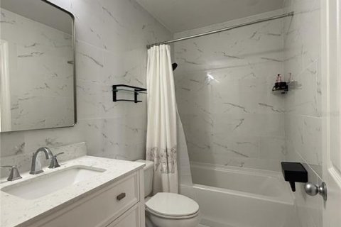 Condominio en alquiler en Tampa, Florida, 2 dormitorios, 131.74 m2 № 1911658 - foto 19