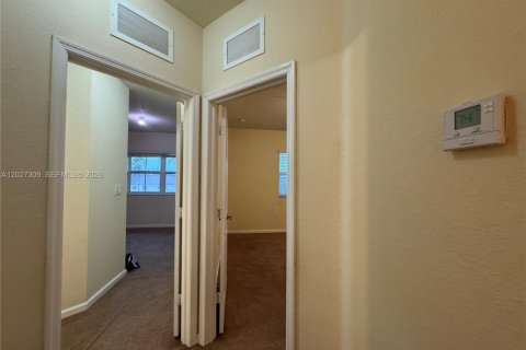 Apartment in Doral, Florida 2 bedrooms, 111.95 sq.m. № 2077923 - photo 9