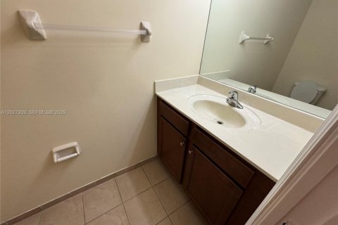 Apartment in Doral, Florida 2 bedrooms, 111.95 sq.m. № 2077923 - photo 10