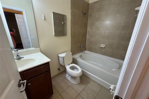 Apartment in Doral, Florida 2 bedrooms, 111.95 sq.m. № 2077923 - photo 7