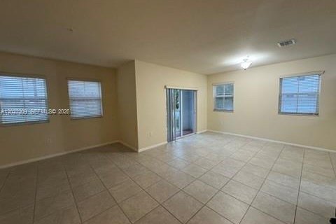 Apartment in Doral, Florida 2 bedrooms, 111.95 sq.m. № 2077923 - photo 18