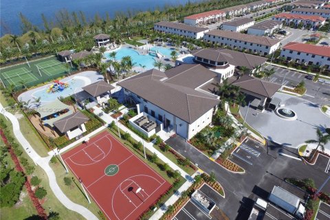 Apartment in Doral, Florida 2 bedrooms, 111.95 sq.m. № 2077923 - photo 16
