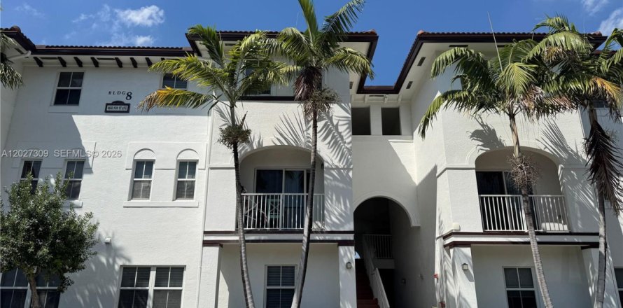 Apartment in Doral, Florida 2 bedrooms, 111.95 sq.m. № 2077923
