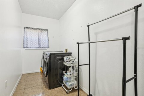 House in Kissimmee, Florida 4 bedrooms, 264.49 sq.m. № 1743751 - photo 18