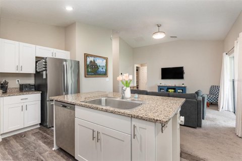 House in Winter Haven, Florida 3 bedrooms, 133.78 sq.m. № 1769057 - photo 8