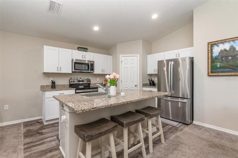 House in Winter Haven, Florida 3 bedrooms, 133.78 sq.m. № 1769057 - photo 6
