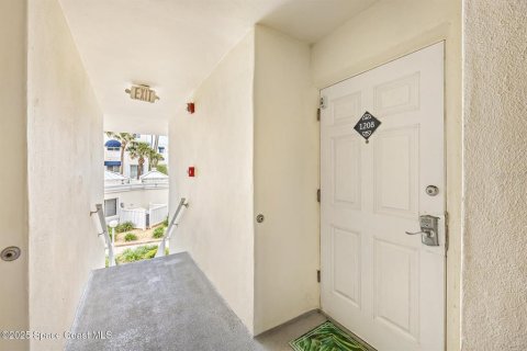 Copropriété à vendre à Cape Canaveral, Floride: 1 chambre, 66.7 m2 № 1670941 - photo 4
