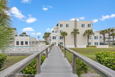 Copropriété à vendre à Cape Canaveral, Floride: 1 chambre, 66.7 m2 № 1670941 - photo 24