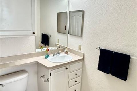 Condo in Maitland, Florida, 2 bedrooms  № 1843300 - photo 17