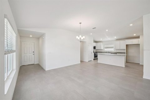 Villa ou maison à vendre à Mount Dora, Floride: 3 chambres, 140.38 m2 № 2408813 - photo 4