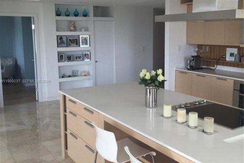 Copropriété à louer à Miami Beach, Floride: 3 chambres, 198.81 m2 № 2051583 - photo 2