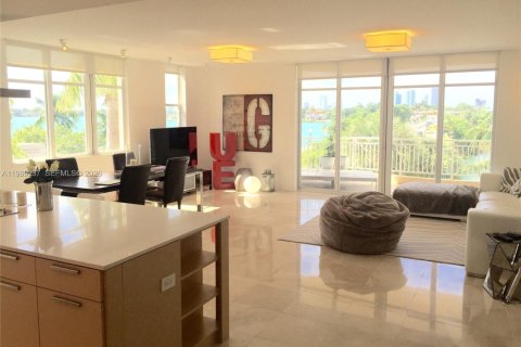 Condo à Miami Beach, Floride, 3 chambres  № 2051583