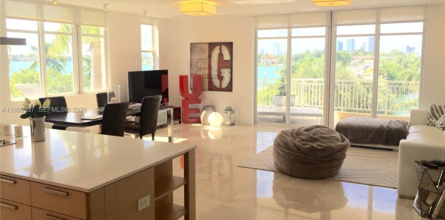 Condo à Miami Beach, Floride, 3 chambres № 2051583