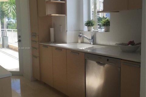 Copropriété à louer à Miami Beach, Floride: 3 chambres, 198.81 m2 № 2051583 - photo 9