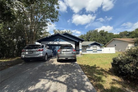 House in Lakeland, Florida 3 bedrooms, 135.82 sq.m. № 1722203 - photo 2