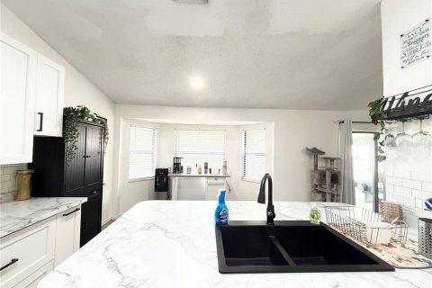 House in Lakeland, Florida 3 bedrooms, 135.82 sq.m. № 1722203 - photo 6