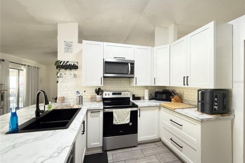 House in Lakeland, Florida 3 bedrooms, 135.82 sq.m. № 1722203 - photo 5