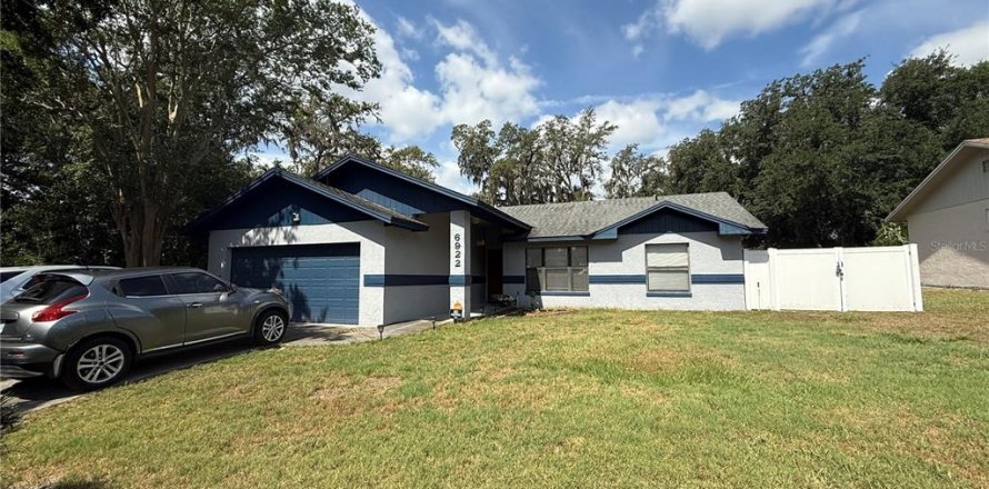House in Lakeland, Florida 3 bedrooms, 135.82 sq.m. № 1722203