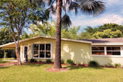 Купить виллу или дом в Майами, Флорида 4 спальни, 129.6м2, № 1998183 - фото 6