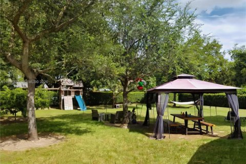 Купить виллу или дом в Майами, Флорида 4 спальни, 129.6м2, № 1998183 - фото 13