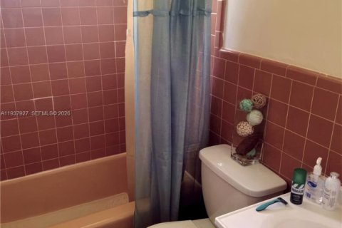 Купить виллу или дом в Майами, Флорида 4 спальни, 129.6м2, № 1998183 - фото 18