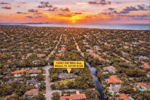 Купить виллу или дом в Майами, Флорида 4 спальни, 129.6м2, № 1998183 - фото 3