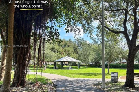 Купить виллу или дом в Майами, Флорида 4 спальни, 129.6м2, № 1998183 - фото 21