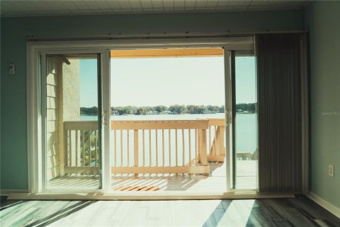 Condo in Orlando, Florida, 2 bedrooms  № 1613782 - photo 9