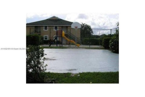 Condo in Sunrise, Florida, 2 bedrooms  № 1874993 - photo 7