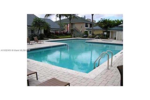 Condo in Sunrise, Florida, 2 bedrooms  № 1874993 - photo 8
