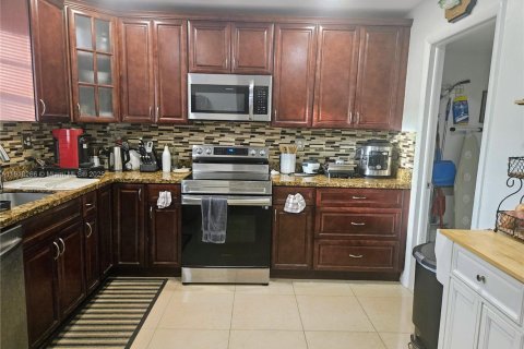 Copropriété à vendre à Miami, Floride: 2 chambres, 134.71 m2 № 1966556 - photo 1