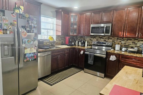 Copropriété à vendre à Miami, Floride: 2 chambres, 134.71 m2 № 1966556 - photo 2