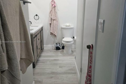 Copropriété à vendre à Miami, Floride: 2 chambres, 134.71 m2 № 1966556 - photo 15