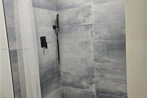 Copropriété à vendre à Miami, Floride: 2 chambres, 134.71 m2 № 1966556 - photo 16