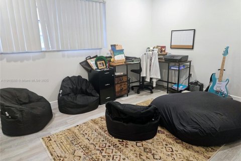 Copropriété à vendre à Miami, Floride: 2 chambres, 134.71 m2 № 1966556 - photo 19