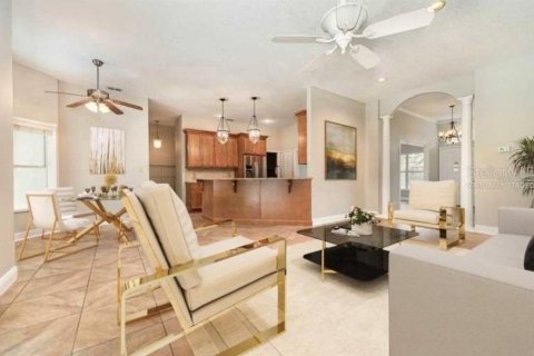 Villa ou maison à vendre à Apopka, Floride: 4 chambres, 220.46 m2 № 1880672 - photo 2