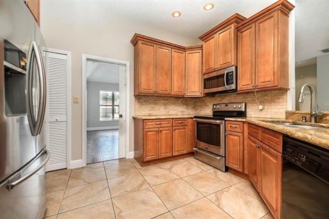 Villa ou maison à vendre à Apopka, Floride: 4 chambres, 220.46 m2 № 1880672 - photo 4