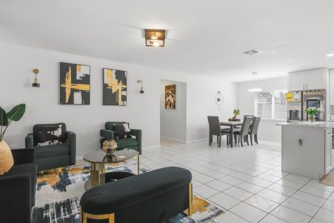 Купить виллу или дом в Орландо, Флорида 9 комнат, 127.65м2, № 2151968 - фото 8