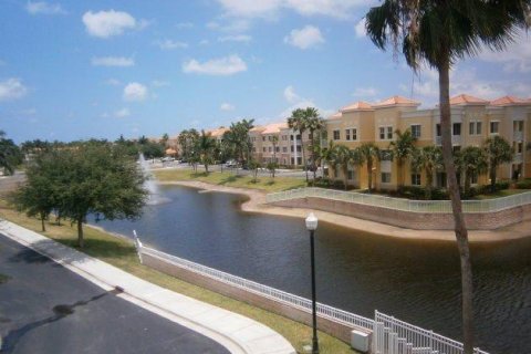 Condominio en alquiler en Palm Beach Gardens, Florida, 1 dormitorio, 78.6 m2 № 888389 - foto 1