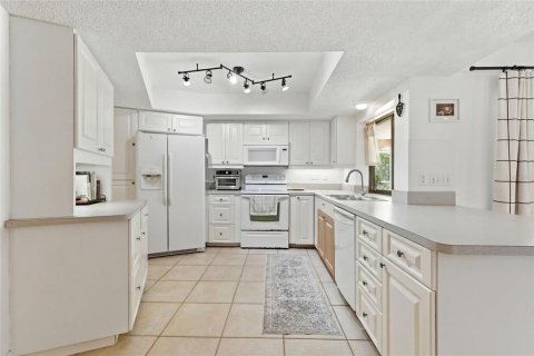 Villa ou maison à vendre à Sarasota, Floride: 3 chambres, 215.44 m2 № 2095689 - photo 12