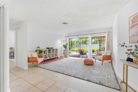 Villa ou maison à vendre à Sarasota, Floride: 3 chambres, 215.44 m2 № 2095689 - photo 5