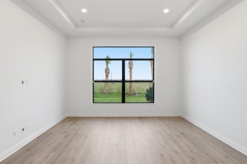 House in Port St. Lucie, Florida 3 bedrooms, 264.4 sq.m. № 2147288 - photo 20