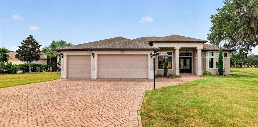 Villa ou maison à Leesburg, Floride 3 chambres, 243.4 m2 № 2408941