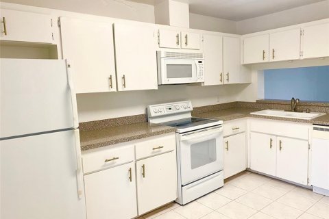 Condo in Altamonte Springs, Florida, 2 bedrooms  № 1283030 - photo 8