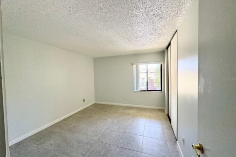 Condo in Altamonte Springs, Florida, 2 bedrooms  № 1283030 - photo 14