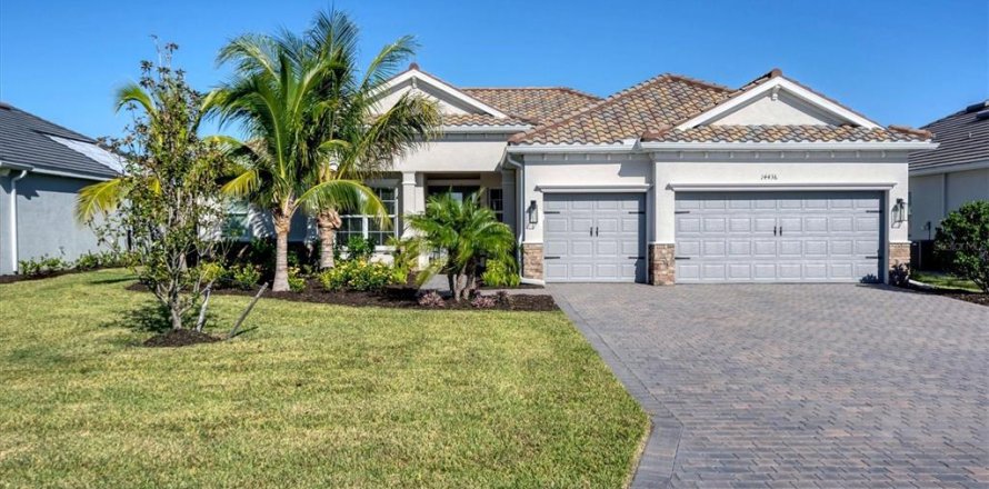 House in Port Charlotte, Florida 4 bedrooms, 219.81 sq.m. № 1791887